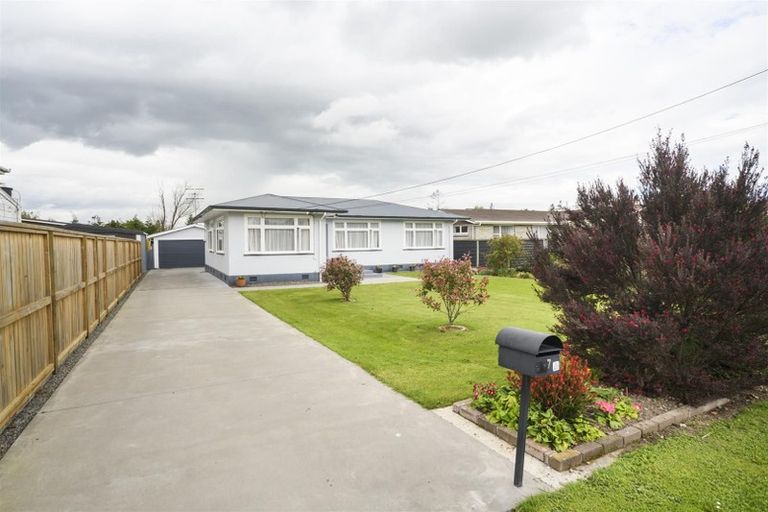 Photo of property in 7 Grey Street, Marton, 4710