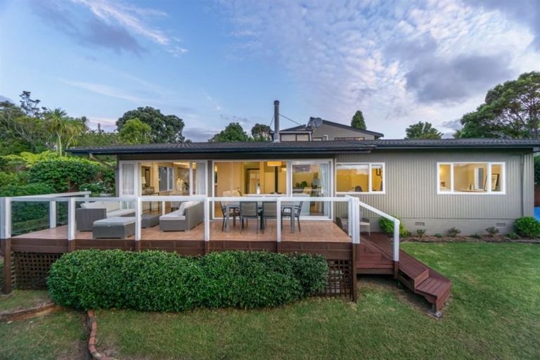 Photo of property in 72 Aberdeen Road, Campbells Bay, Auckland, 0620