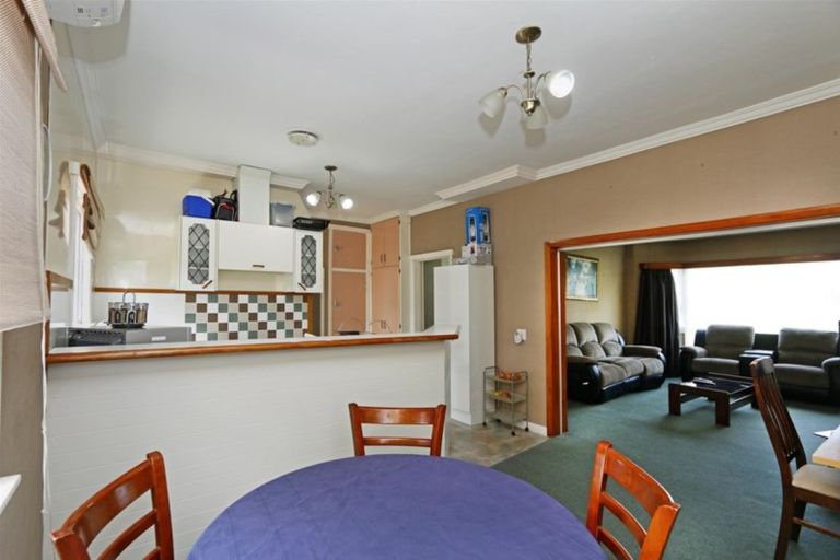 Photo of property in 77 Dixon Avenue, Hawera, 4610