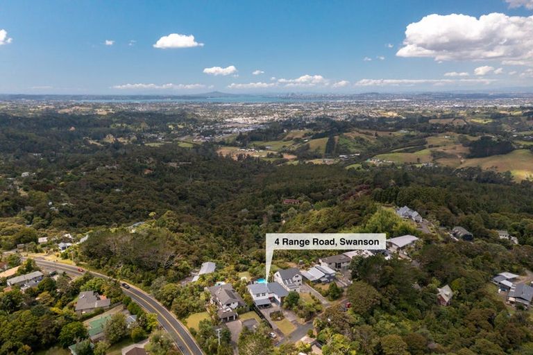 Photo of property in 4 Range Road, Swanson, Auckland, 0816