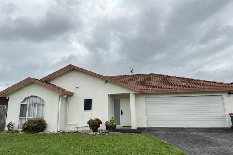 Photo of property in 1/5 Dana Place, Somerville, Auckland, 2014