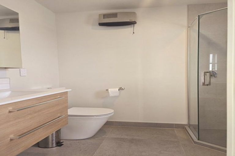 Photo of property in 2/66 Metcalfe Road, Ranui, Auckland, 0612