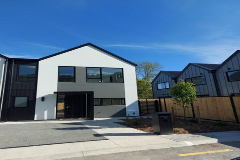 Photo of property in 10 Raeble Walkington Lane, Wallaceville, Upper Hutt, 5018