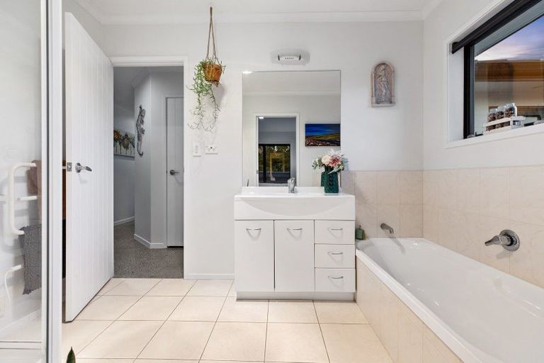 Photo of property in 31 Montego Drive, Papamoa Beach, Papamoa, 3118