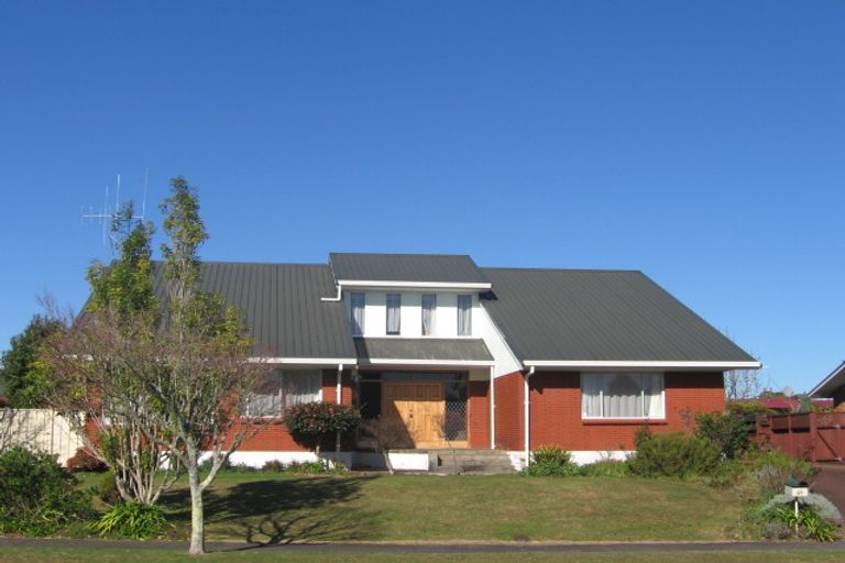 Photo of property in 48 Chedworth Avenue, Chedworth, Hamilton, 3210