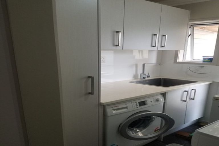 Photo of property in 44 Forrest Hill Road, Forrest Hill, Auckland, 0620