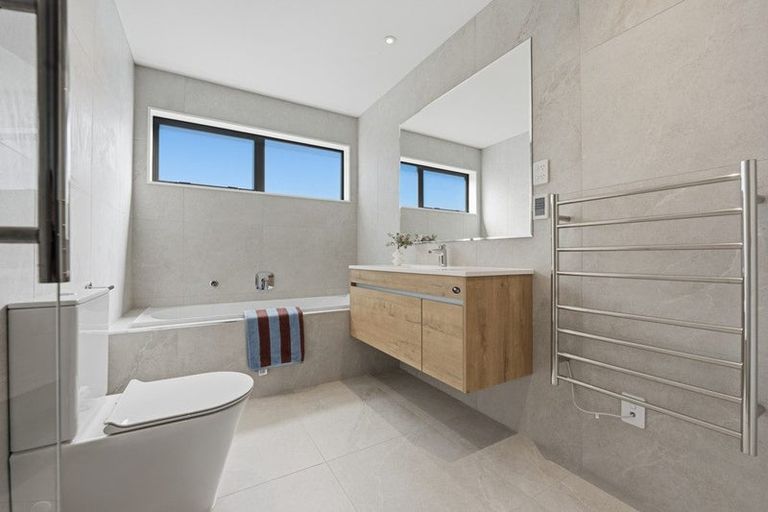 Photo of property in 41a Kikorangi Drive, Wainui, 0992