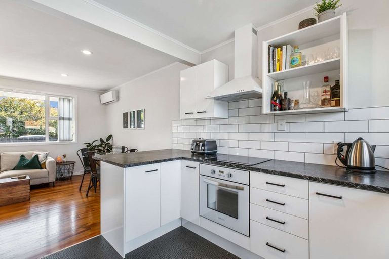 Photo of property in 1/53 Pakuranga Road, Pakuranga, Auckland, 2010