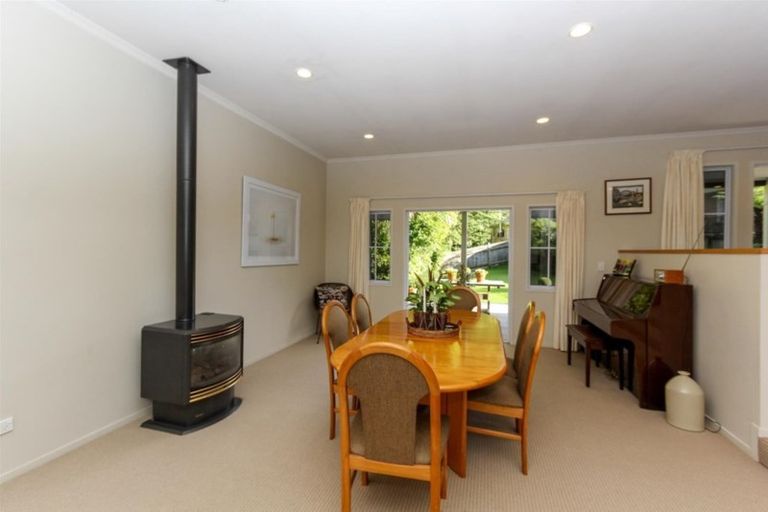 Photo of property in 52a Poplar Grove, Whalers Gate, New Plymouth, 4310