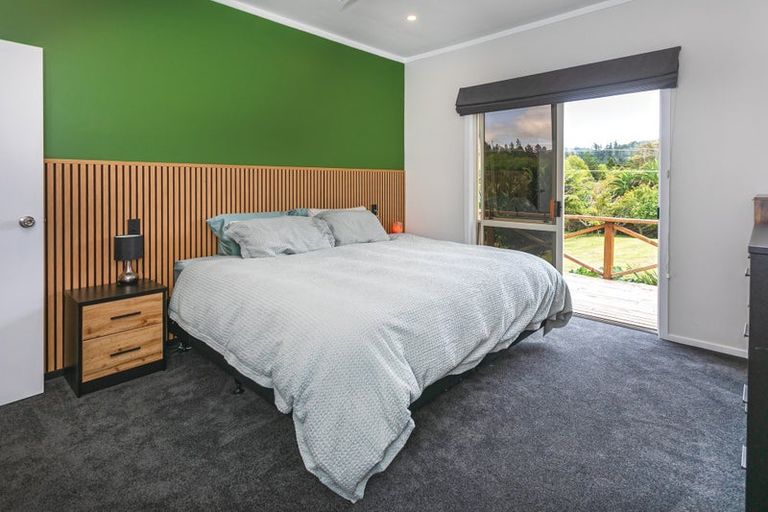 Photo of property in 40 Driving Creek Road, Coromandel, 3506