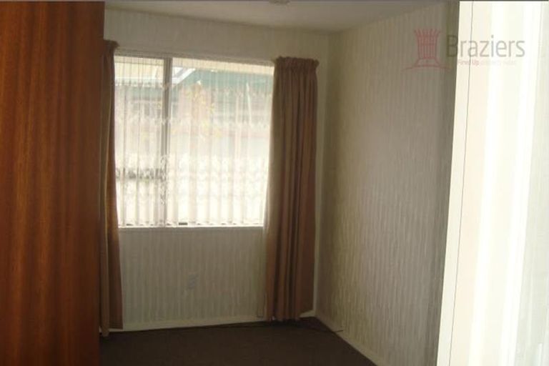 Photo of property in 1/154 Sawyers Arms Road, Northcote, Christchurch, 8052