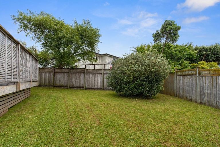 Photo of property in 4/32 Wicklow Road, Narrow Neck, Auckland, 0622