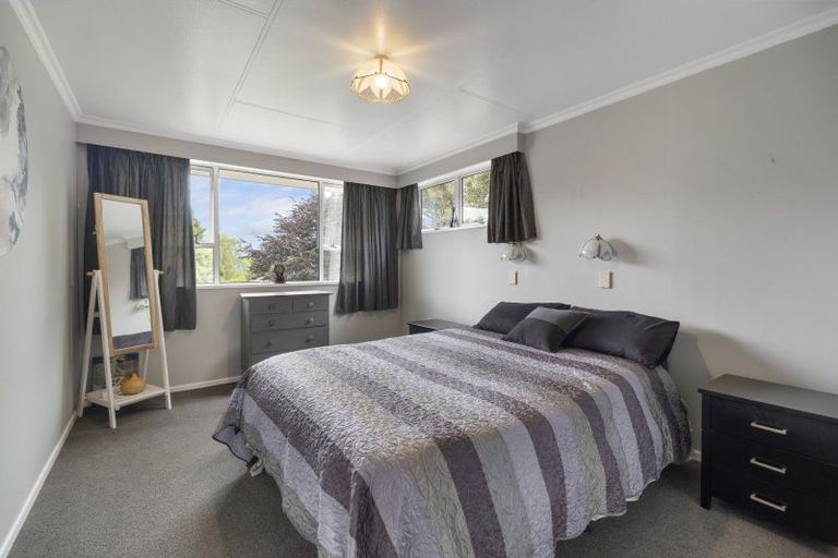 Photo of property in 24 Mills Street, Eltham, 4322