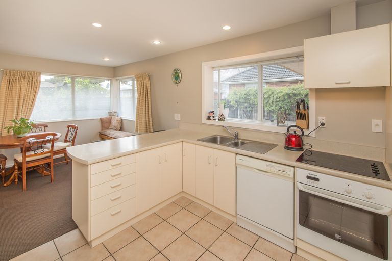 Photo of property in 2/59 Brodie Street, Ilam, Christchurch, 8041