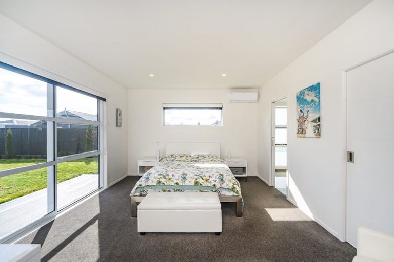 Photo of property in 175 Pacific Drive, Fitzherbert, Palmerston North, 4410