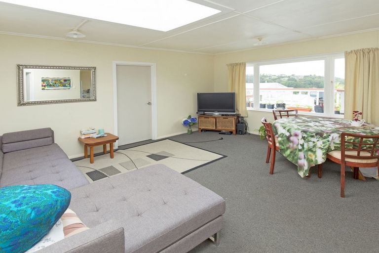 Photo of property in 1049 Whangaparaoa Road, Tindalls Beach, Whangaparaoa, 0930