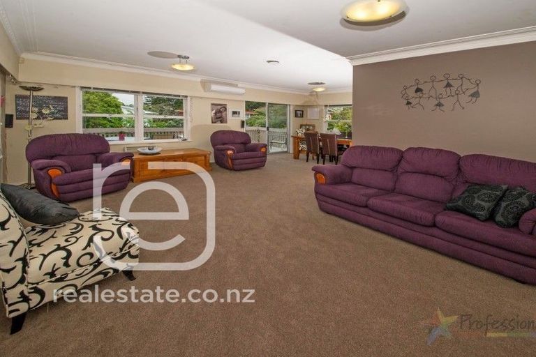 Photo of property in 7 Iorangi Place, Hillpark, Auckland, 2102