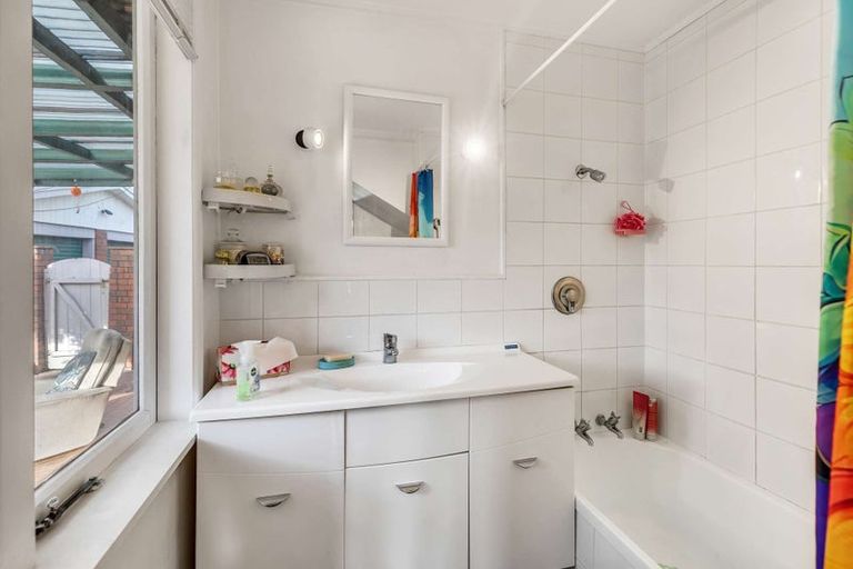 Photo of property in 13 Waimarie Avenue, Paraparaumu, 5032