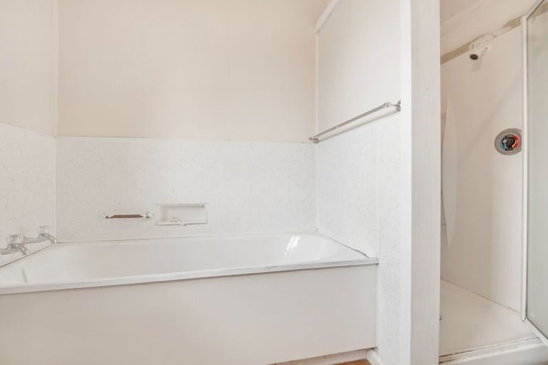 Photo of property in 114 Stanley Avenue, Te Aroha, 3320