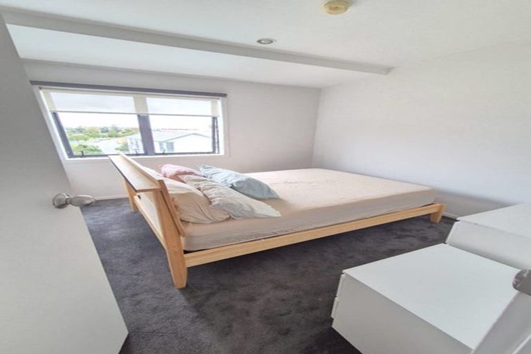 Photo of property in 3a/10 Crown Lynn Place, New Lynn, Auckland, 0600