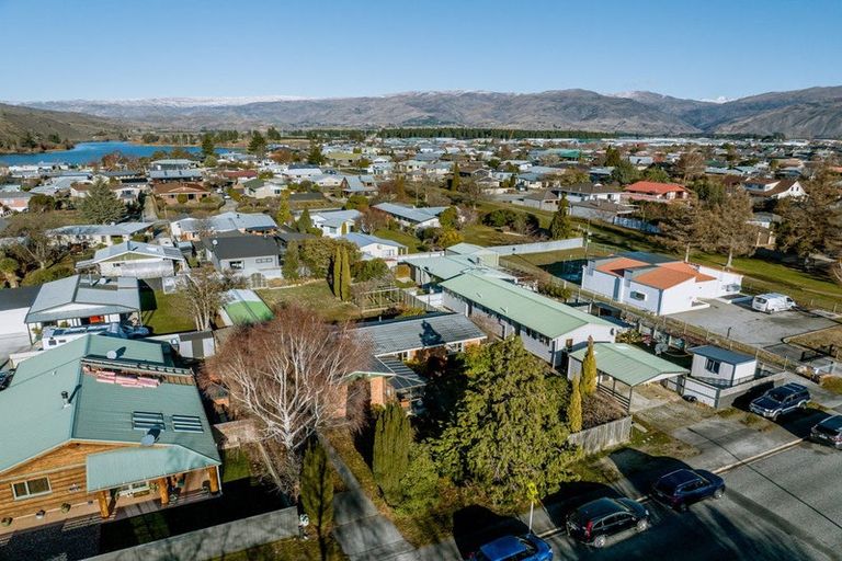 Photo of property in 64 Molyneux Avenue, Cromwell, 9310