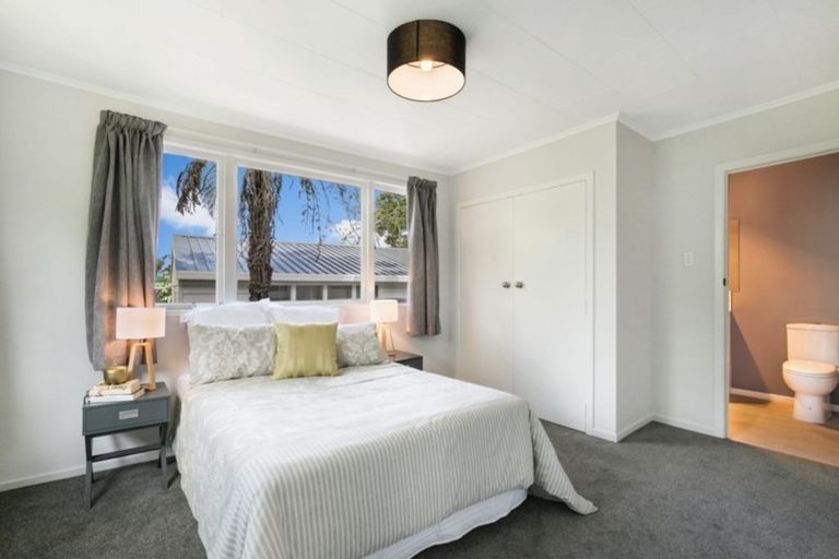 Photo of property in 9 Mack Place, Red Hill, Papakura, 2110