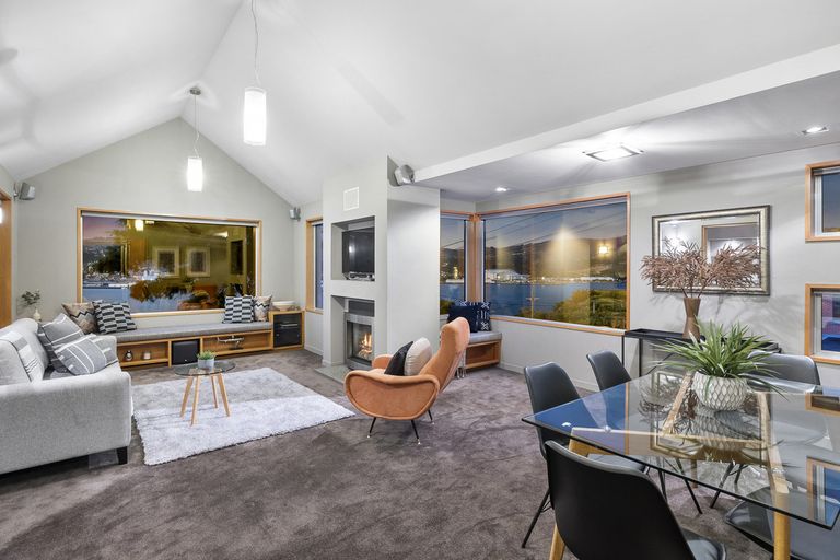 Photo of property in 17 Cornwall Street, Vauxhall, Dunedin, 9013