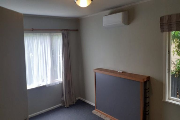 Photo of property in 28 Oldham Avenue, Onekawa, Napier, 4110
