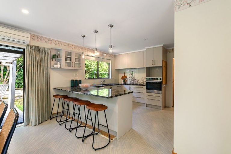 Photo of property in 23b Thatcher Crescent, Crofton Downs, Wellington, 6035