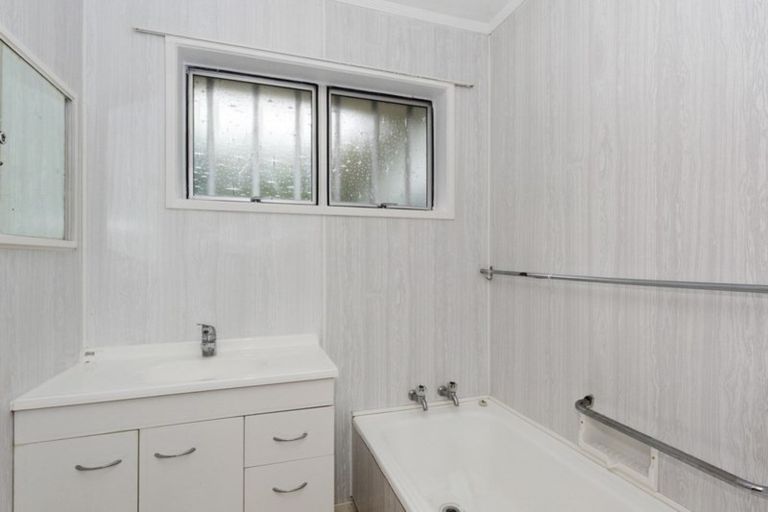 Photo of property in 52 Hillcrest Road, Hillcrest, Hamilton, 3216