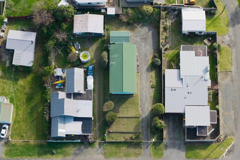 Photo of property in 6 Warren Street, Foxton Beach, Foxton, 4815
