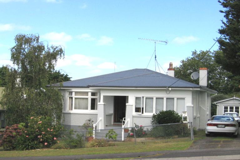 Photo of property in 11a Le Roy Terrace, Birkenhead, Auckland, 0626
