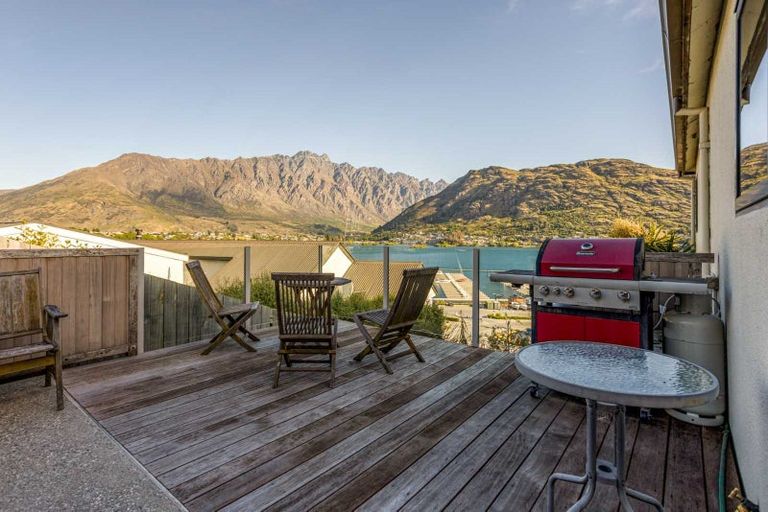 Photo of property in 15a Marina Drive, Frankton, Queenstown, 9300