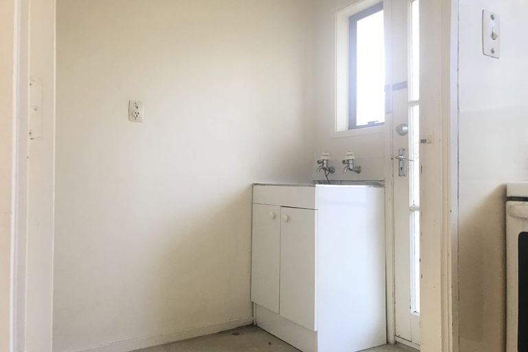 Photo of property in 1/12 Gifford Road, Papatoetoe, Auckland, 2025