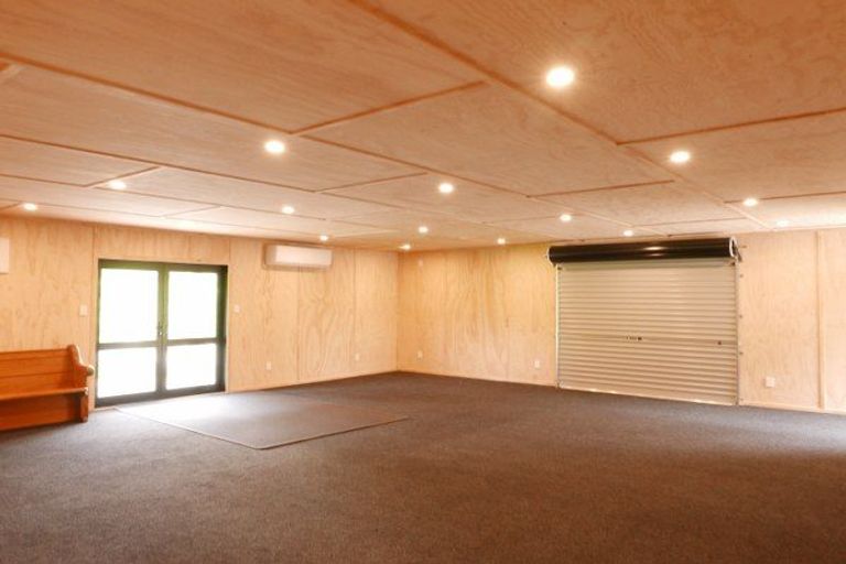 Photo of property in 100 Cole Street, Dannevirke, 4930