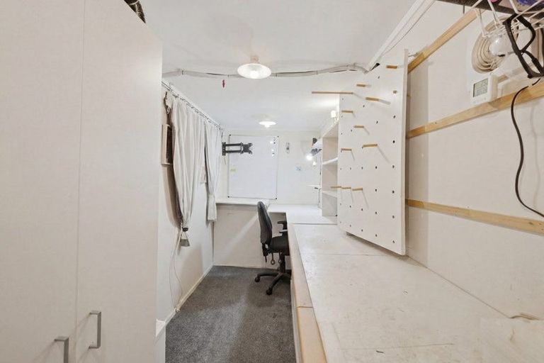Photo of property in 27 Westminster Gardens, Unsworth Heights, Auckland, 0632
