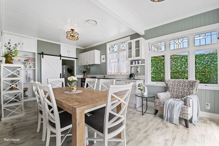 Photo of property in 9 Willow Avenue, Hannahs Bay, Rotorua, 3010