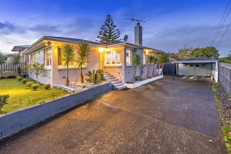 Photo of property in 49 Christmas Road, Manurewa, Auckland, 2102