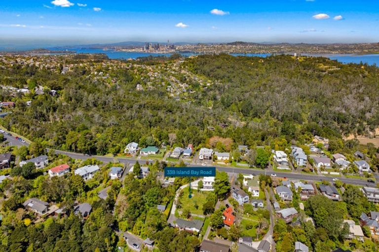 Photo of property in 33b Island Bay Road, Beach Haven, Auckland, 0626