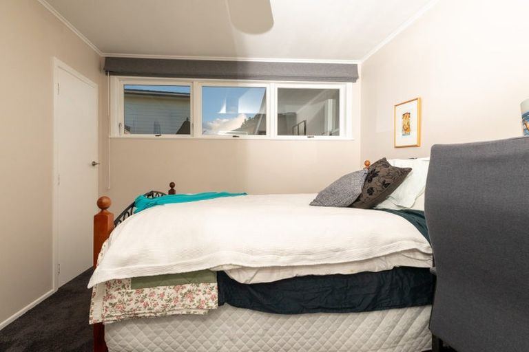 Photo of property in 7 Arlette Place, Massey, Auckland, 0614