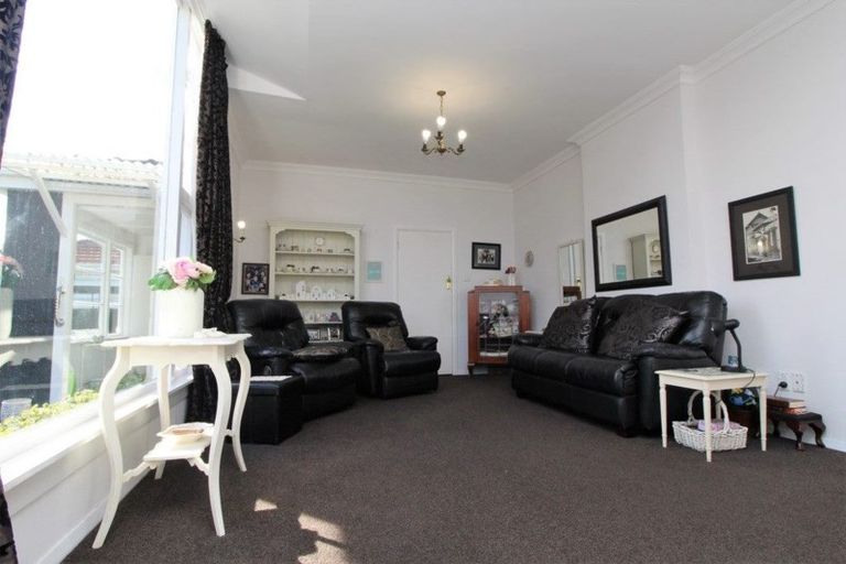 Photo of property in 24 Rewa Street, Takaro, Palmerston North, 4412