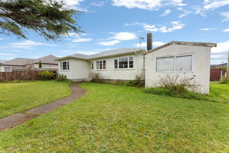 Photo of property in 69 Hyde Street, Wainuiomata, Lower Hutt, 5014