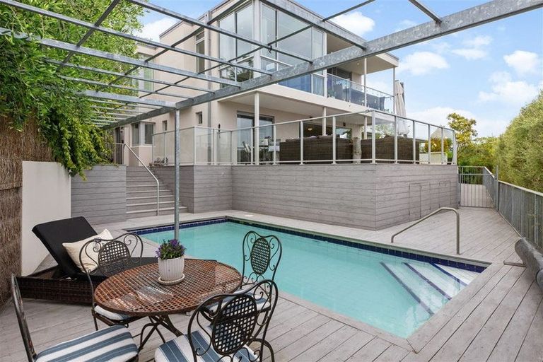 Photo of property in 8a Macmillan Avenue, Cashmere, Christchurch, 8022