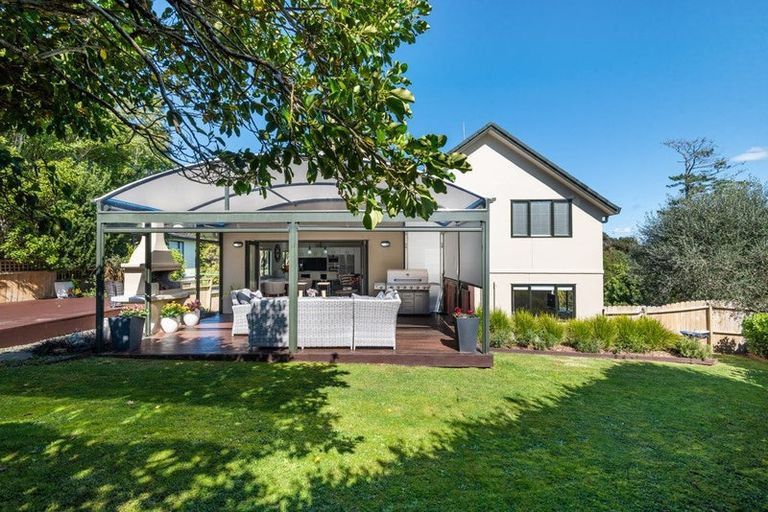 Photo of property in 7 Emerald Way, Rosedale, Auckland, 0632