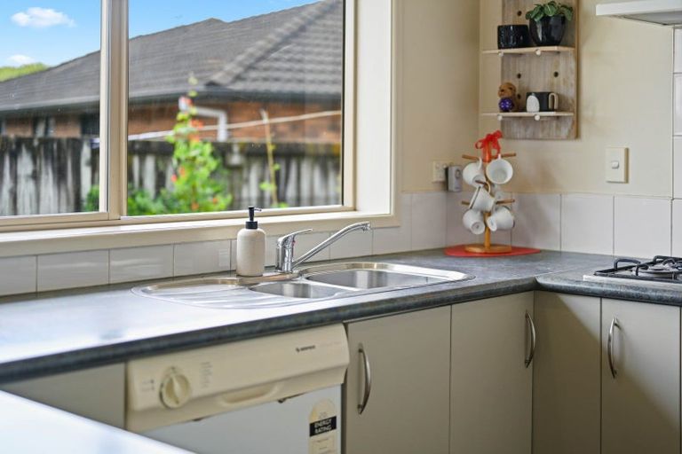 Photo of property in 6 Locksley Lane, Hamilton East, Hamilton, 3216