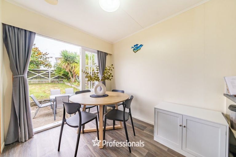 Photo of property in 73 Norana Road, Timberlea, Upper Hutt, 5018