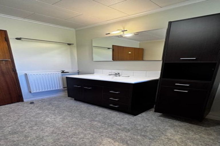 Photo of property in 212 High Street, Oxford, 7430