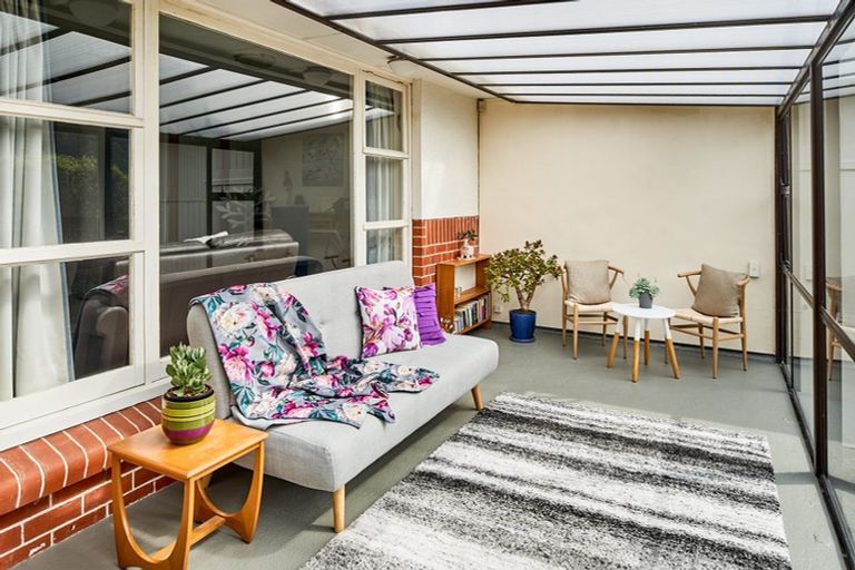 Photo of property in 8 Courtenay Road, Heretaunga, Upper Hutt, 5018