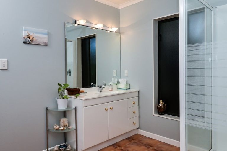 Photo of property in 15 Millthorpe Crescent, Pukete, Hamilton, 3200