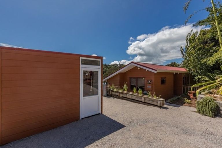 Photo of property in 11 Ward Drive, Opua, 0200